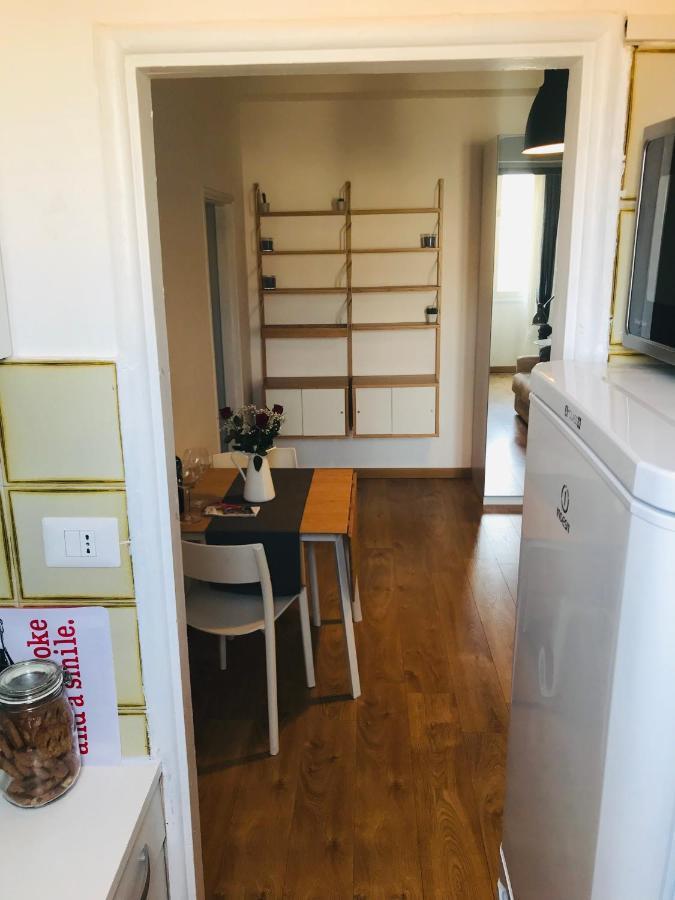 Cozy Apartment 3 Km Away From Duomo Milaan Buitenkant foto