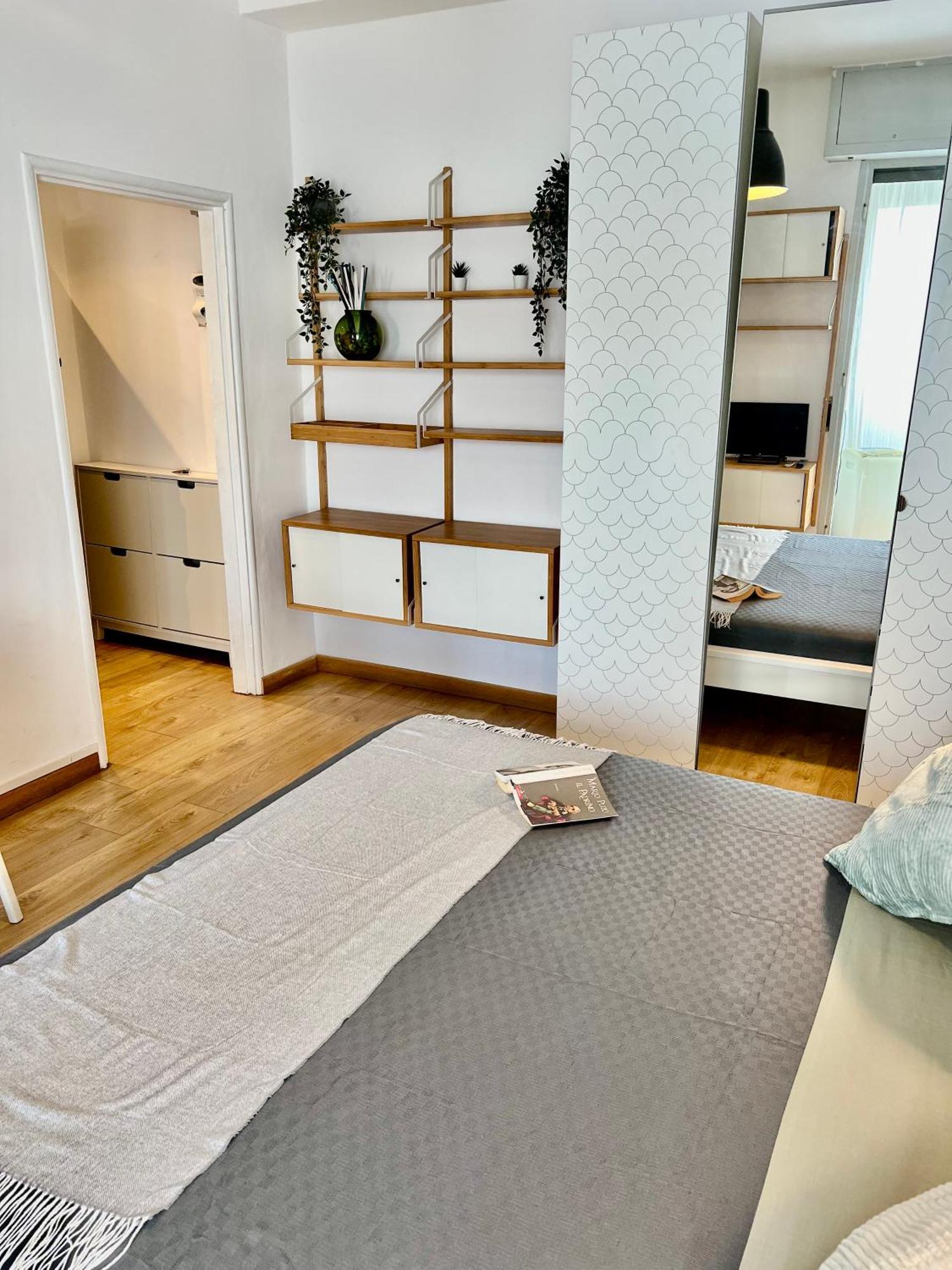 Cozy Apartment 3 Km Away From Duomo Milaan Buitenkant foto